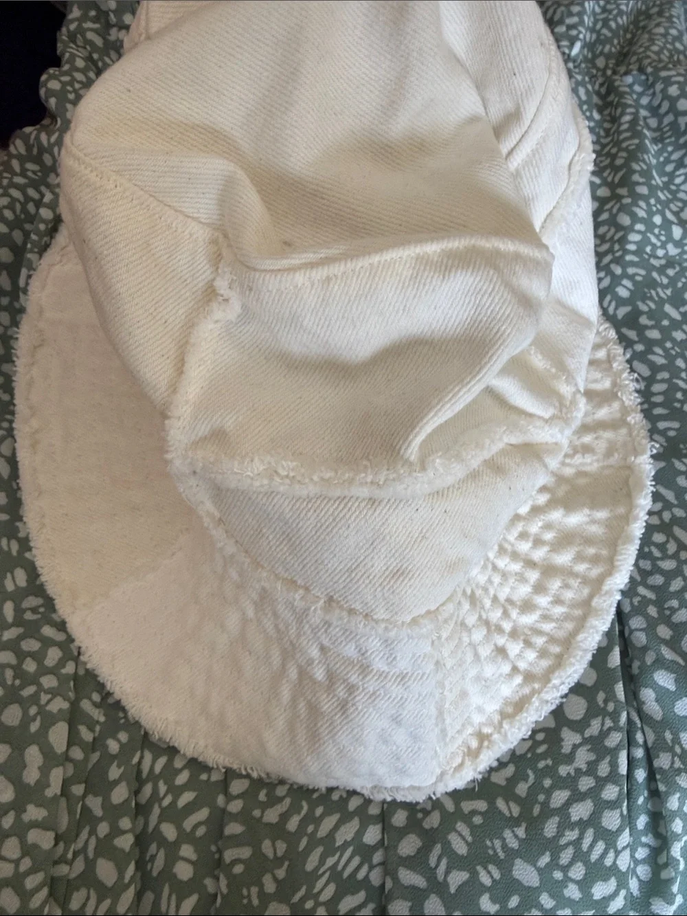 Zara white bucket hat